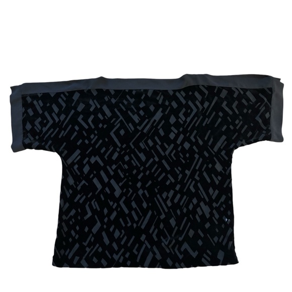 Eileen Fisher Silk Velvet Burnout Slit Sleeve Top Geometric Print Black Small - Picture 11 of 13
